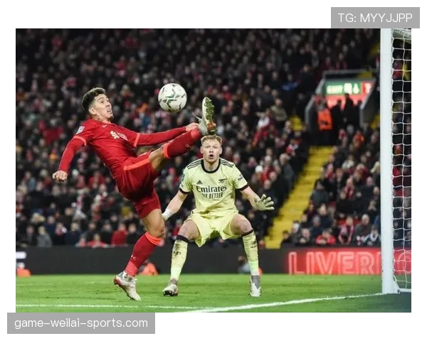 保利尼奥如何在强强对话中以前插射门效率主导中场？